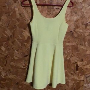 Divided yellow tennis dress
